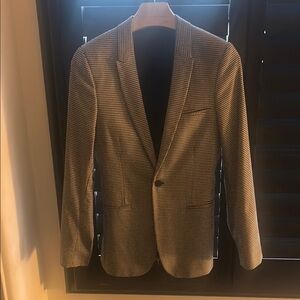 Black and White Sport Coat with Notched Lapels